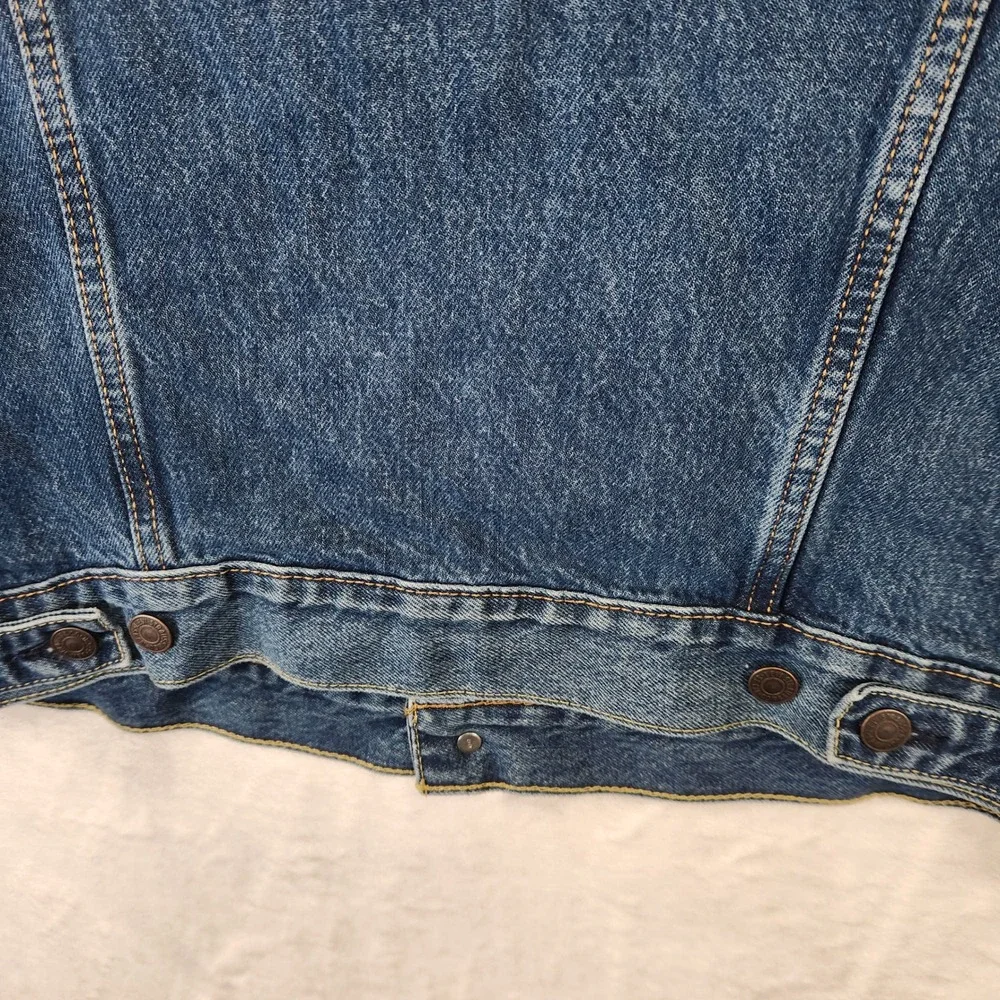 Levis Mens Denim Trucker Jacket Medium Wash Camo Logo Back Patch Blue Size L - Picture 10 of 10